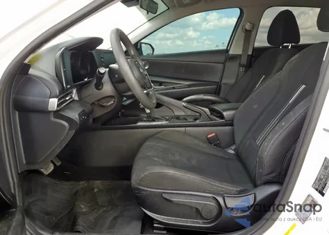 2021 Hyundai Elantra Sel z USA, uszkodzony, nr VIN 5NPLM4AG6MH002610